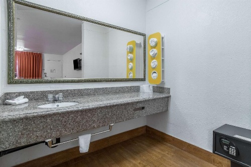 Motel 6 Anaheim -Buena Park image 35